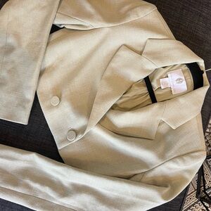 Women’s green cropped blazer